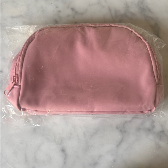 NWT Adjustable Pink Belt Bag, Ulta Beauty Collection Diamond Exclusive - Picture 2 of 3